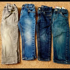 7 pairs of toddler jeans